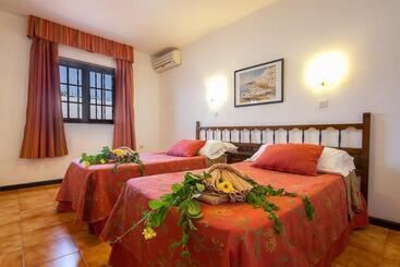 هتل آپارتمان Ona Las Casitas