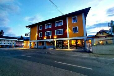 旅馆 Gasthof Zentral