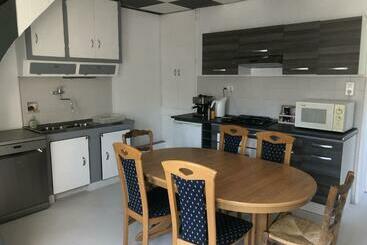 פנסיון Chambres Individuelles Avec Partie Commune Ou Logement Entier Si Disponible Via Rhôna