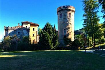 צימר Castello Malabaila Di Envie