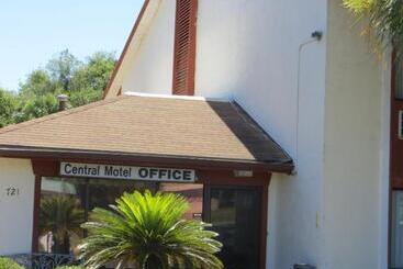 Central Motel  Inverness