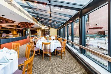 هتل Radisson  Denver Aurora