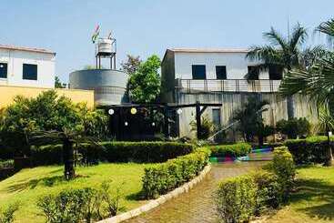 هتل The Awesome Farms & Resorts