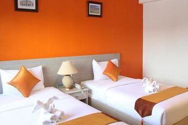 هتل Twin Inn