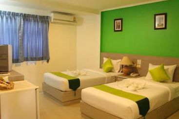 هتل Twin Inn