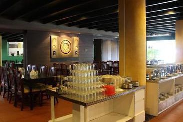 هتل Twin Inn