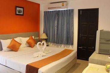 هتل Twin Inn