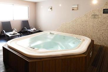 هتل Lagrange Vacances Les Patios Eugenie