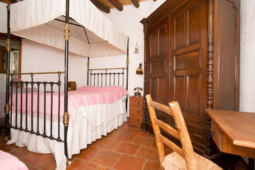 Linos Inn