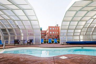 V Hotel & Suites