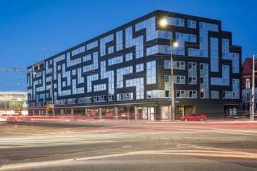 هتل آپارتمان Starter Iii