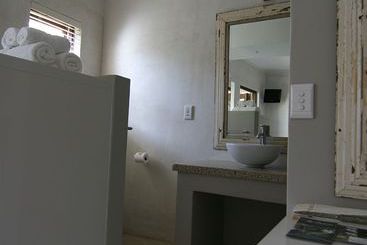 تختخواب و صبحانه Brigadoon Guesthouse