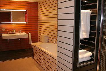 تختخواب و صبحانه Oak House No 1