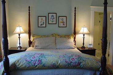 تختخواب و صبحانه The Mcfarland Inn