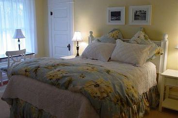 تختخواب و صبحانه The Mcfarland Inn