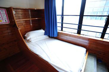 Captain Hostel