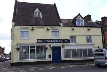 هتل Lamb Inn Ringwood Limited