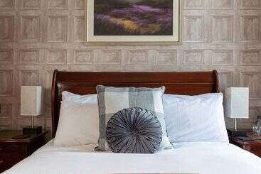 ホテル The Craven Heifer Addingham