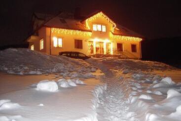 تختخواب و صبحانه Apartamenty Dom Na Wzgórzu Gardenia