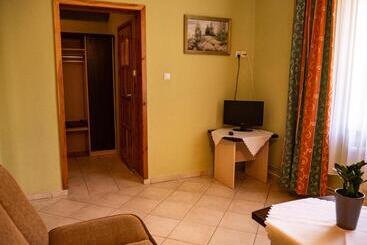 Bed and Breakfast Ani Konferencje Imprezy Wypoczynek
