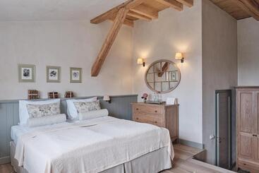 تختخواب و صبحانه Pałac Kamieniec