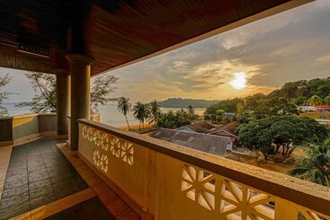 هتل آپارتمان Long Sands Port Dickson
