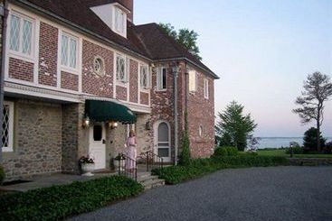 مبيت وإفطار Point Pleasant Inn & Resort