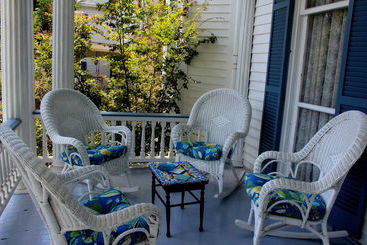 Bisland House Bed And Breakfast