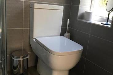 پانسیون Laburnum Cottage Guest House