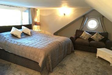 پانسیون Laburnum Cottage Guest House