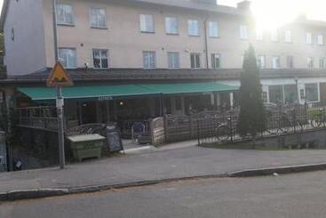 تختخواب و صبحانه Pink House Room#2 Stockholm