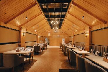 בית מלון כפרי Clarks Inn Express , Dehradun