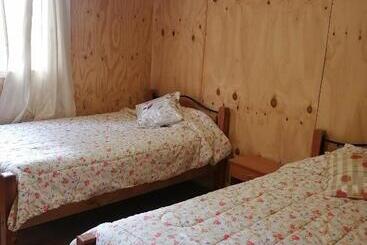 مبيت وإفطار Hostal Flor Del Meli