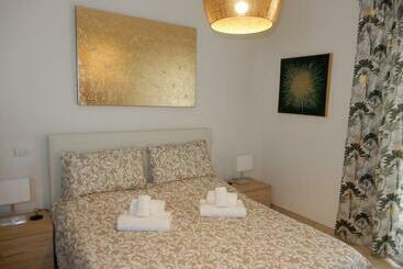 住宿加早餐 Caserta Royale Family