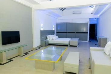 酒店 Josan Villa With A Glorious Beach And Sea View