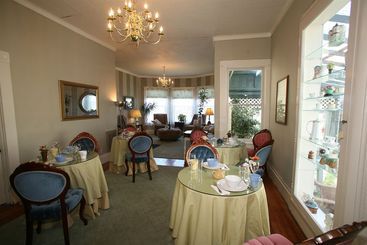 مبيت وإفطار Atrium - Garden Inn By The Sea