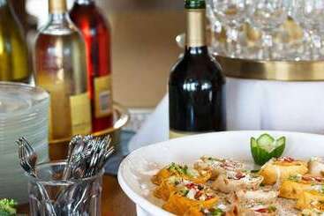 مبيت وإفطار Elizabeth Pointe Lodge