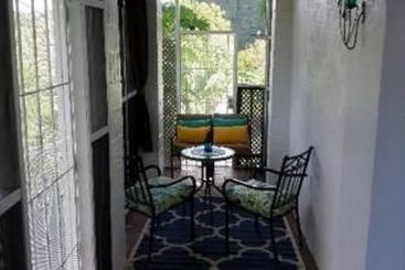 تختخواب و صبحانه Hillcrest Guest House
