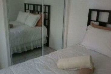 تختخواب و صبحانه Hillcrest Guest House