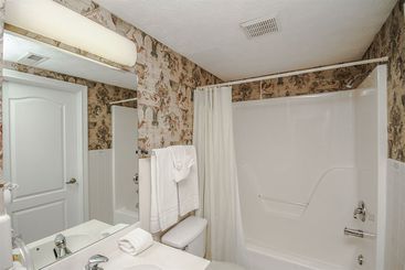 هتل Golfview Vacation Rentals at Golfview Resort