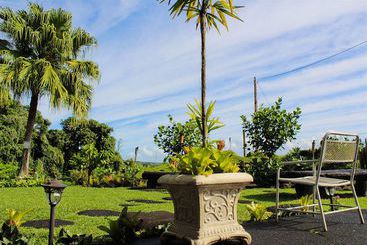 هتل Hilltop Legacy Vacation Home