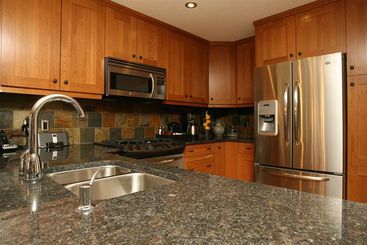 هتل Rundle Cliffs Lodge By Spring Creek Vacations