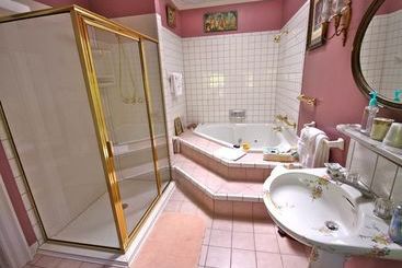 Melange Bed And Breakfast