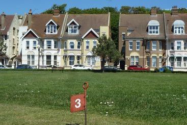 بنسيون Rutland Guest House