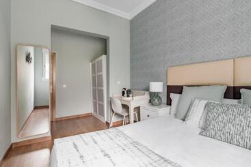 پانسیون Beautiful Room In Heart Of Madrid