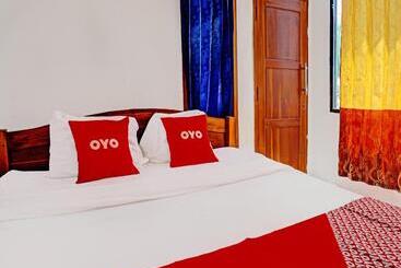 ホテル Oyo 92021 Dua Putra Homestay Klayar