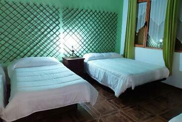 פנסיון Hostal Cabañeros