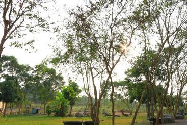 嘉義竹崎白樹腳驛棧萬坪生態包棟烤肉親子民宿