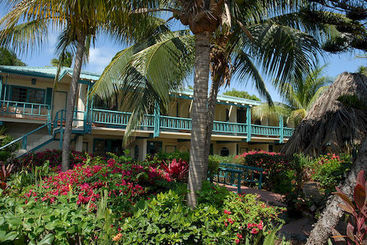 هتل Island Beach Comber