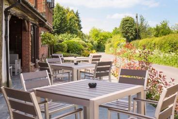 هتل The Chequers Inn